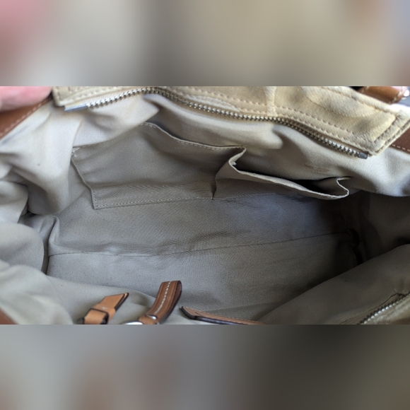 COACH SIGNATURE HAMPTON OPTIC HAND BAG. - Picture 11 of 16